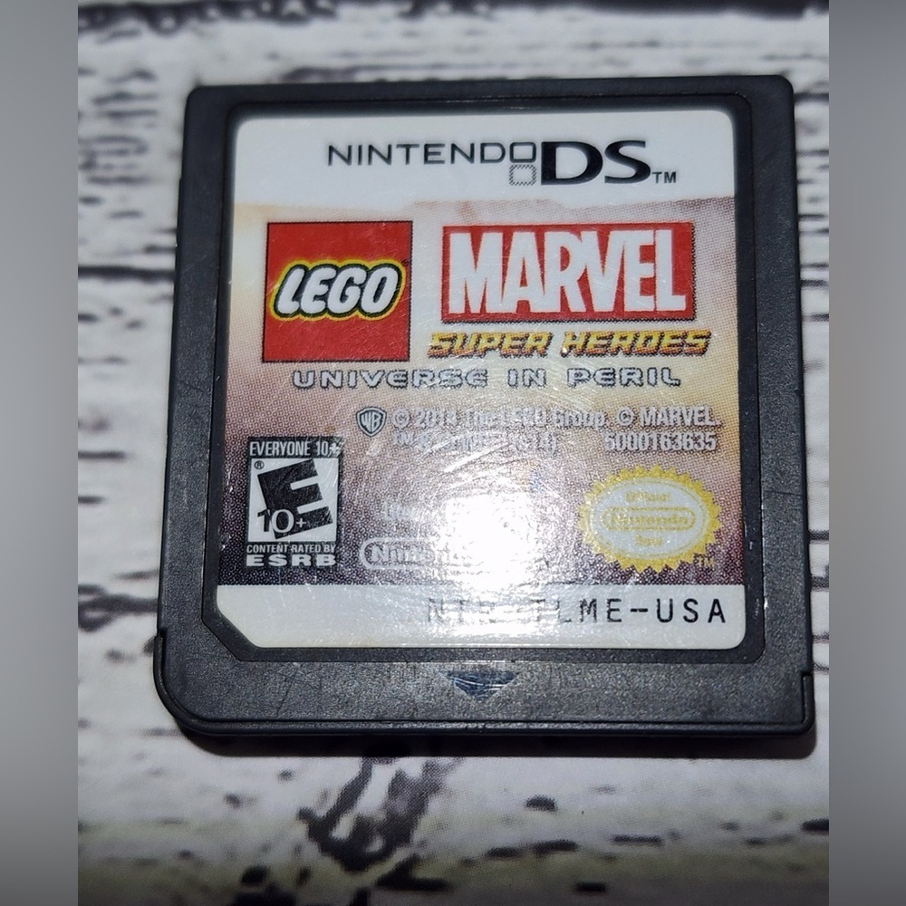 LEGO Marvel SuperLEGO Marvel Super Heroes - Universe in Peril (Nintendo DS)